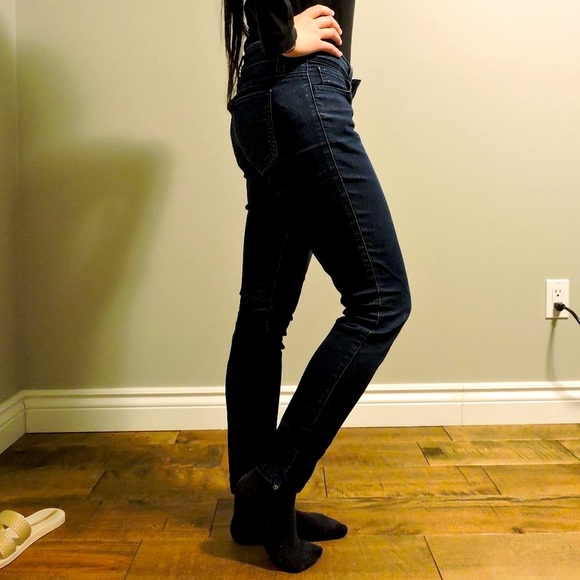 Guess Low-Rise Power Skinny Jeans, Dark Wash, Size US 27 - Picture 8 of 12